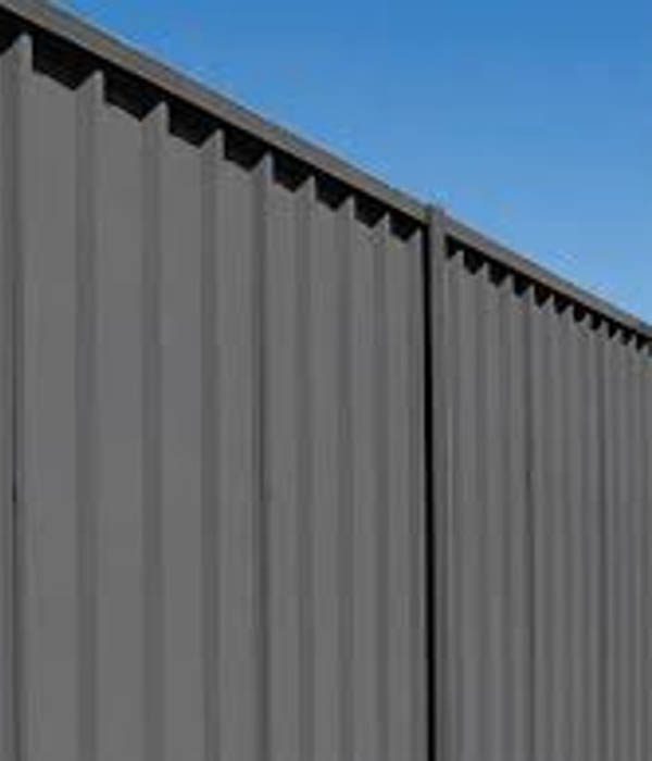 //realmetalfencing.com.au/staging/wp-content/uploads/2023/12/COLORBOND-fencing.jpg